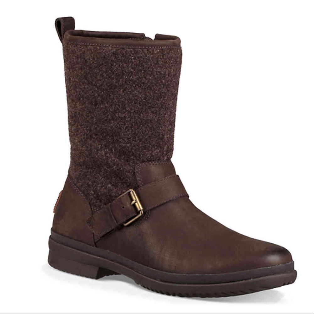 Women’s UGG Robbie Stout Brown Boot - Size 5.5